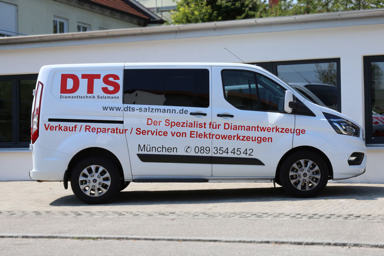 Firmenwagen der DTS für Diamatwerkzeuge
